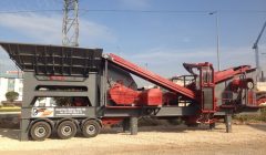 Stoktan Satılık 150-200 Ton Saat Kapasiteli Mobil Konkasör