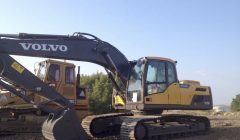 Volvo EC220D (2015 MODEL)